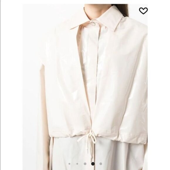 Cream Trench Coat with Classic Collar and Oversized Fit - Picture 4 of 16